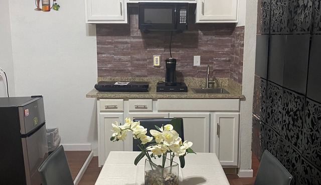 Cozy studio with WiFi and AC in peaceful Cypress