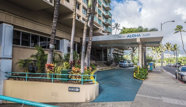 Cozy Studios at Aloha Surf Close to Waikiki Beach