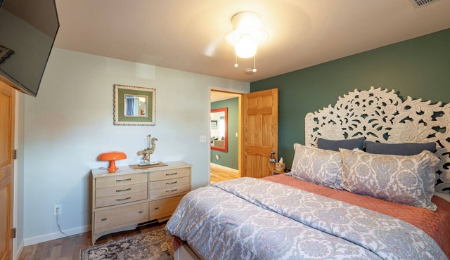 Cozy, stylish apartment in downtown La Crosse!