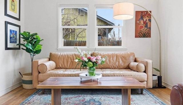 Cozy, stylish Bungalow in Downtown Prineville