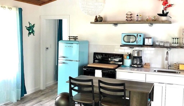 Cozy & stylish cottage w/pool, St. Augustine