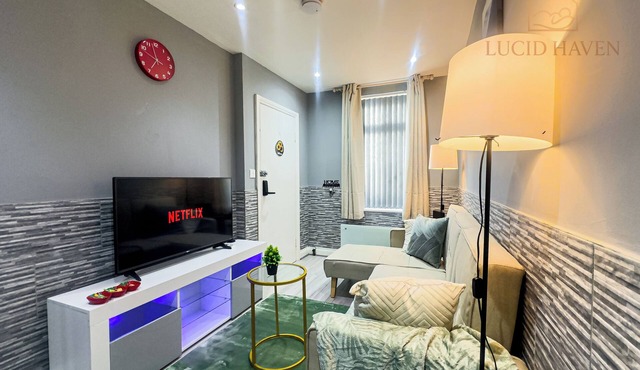 Cozy & Stylish flat in Coventry/Easy Access To City Hotspots!