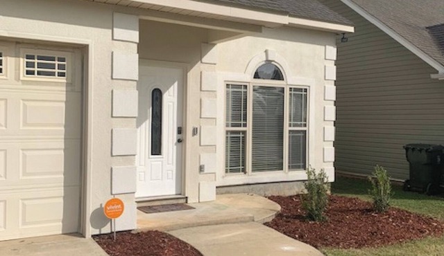 Cozy, Stylish Garden Home