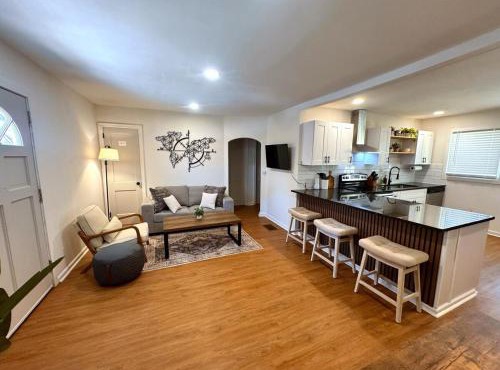 Cozy & Stylish Getaway near ATL