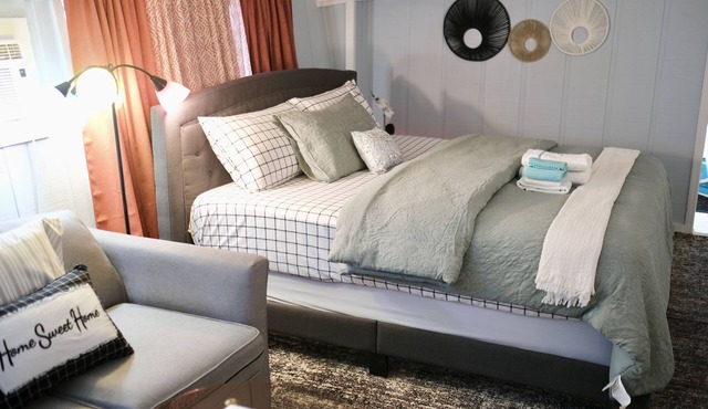 Cozy & Stylish N' Heart of Tupelo, 6 mins. from NMMC Hospital