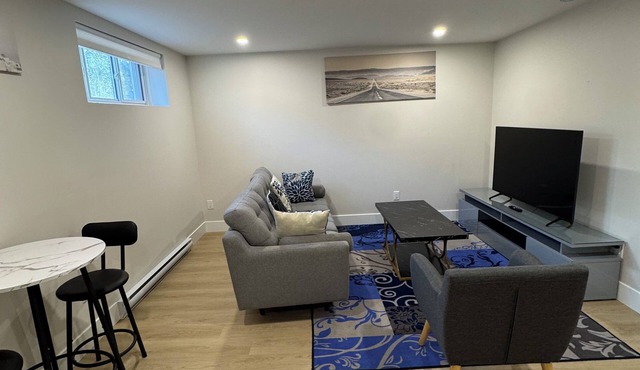 Cozy & Stylish Retreat with Modern Comforts