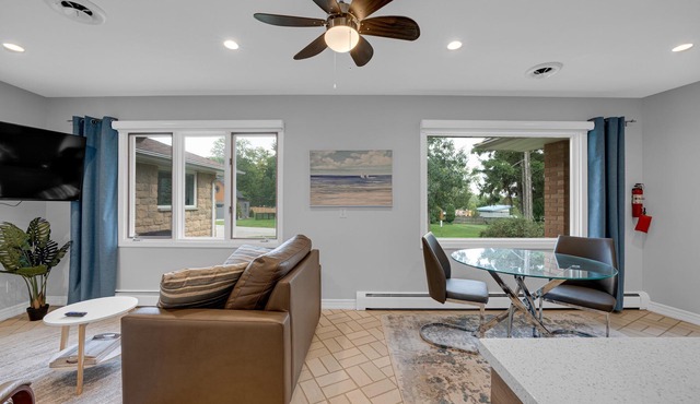 Cozy Suite #2 - Seacliff Beach Suites