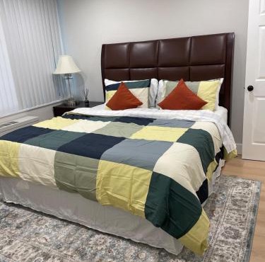 Cozy Suite at Towson Center