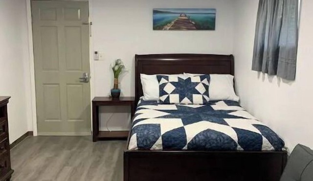 Cozy Suite *Excellent location* FREE Wi-fi/Netflix