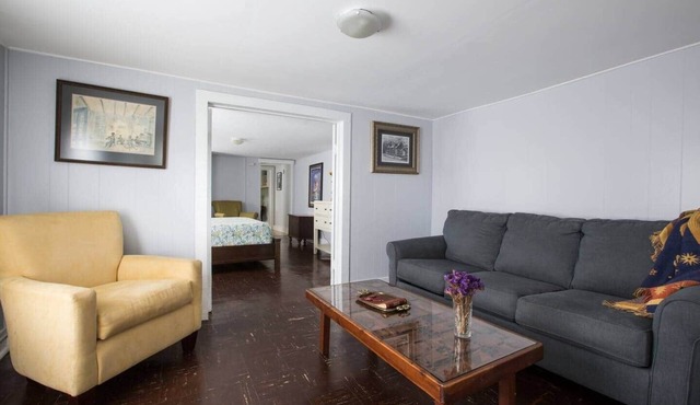 Cozy Suite on Bayou St John