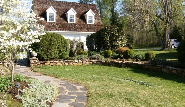 Cozy Suite on Historic Property - Explore Nearby Vineyards and Wineries