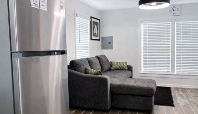 Cozy Suite on Wooding, 1-bedroom apartment in Houston