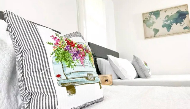 Cozy Suite w/*King Size Bed *6 Min-UGA/Dwtn + Full Sports Park