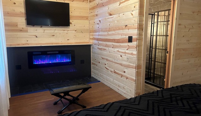 Cozy suite with modern amenities located at the Black Pearl of Paradise