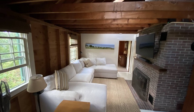 Cozy Summer Cottage in Nonquitt Beach Community