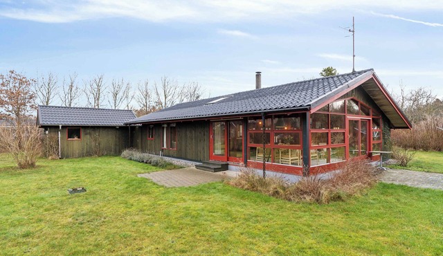 Cozy summer house in Trend