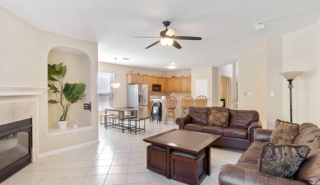COZY SUNTERRO SERENITY IN NORTH AUSTIN. PET FRIENDLY!