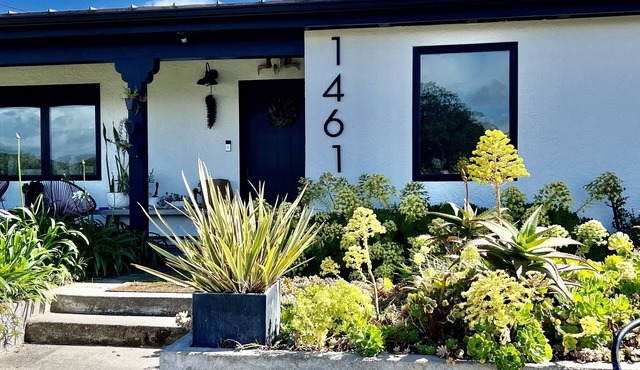 Cozy Surf Ranchita with Unique Character, Hot Tub & Sauna