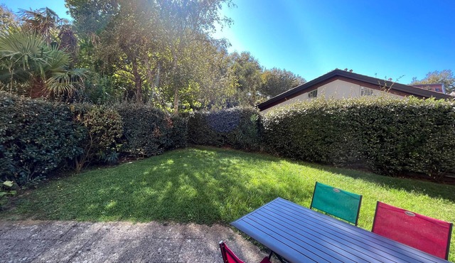 Cozy T1 with Terrace near Pereire Beach, Arcachon