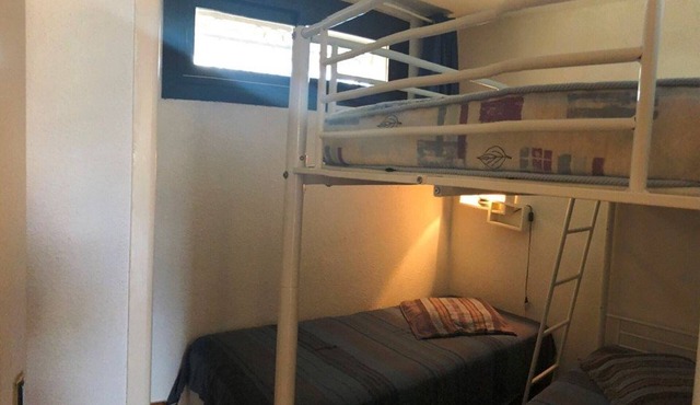 Cozy T2 Apartment with Pool, Parking, and Close Beach Access in Argelès-sur-Mer