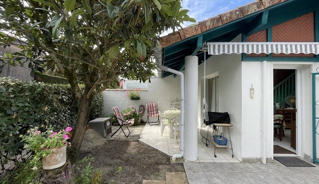 Cozy T2 Mezzanine, Sleeps 4, Near Lake, BBQ & Terrace