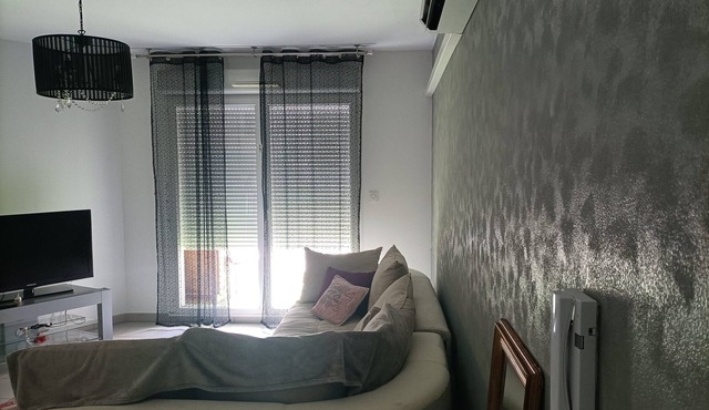 Cozy T3 apartment, air-conditioned, near Palais omnisport, stadium 4.5 km from the sea