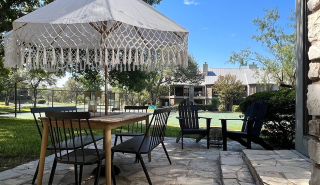 Cozy tennis house