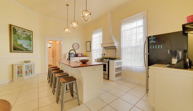 Cozy Thomasville Cottage - Walk to Downtown!