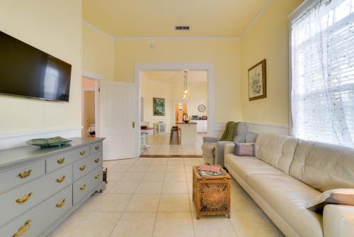 Cozy Thomasville Cottage - Walk to Downtown!