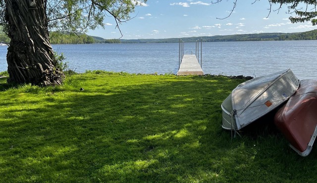 Cozy three bedroom cottage on Lake Canadarago