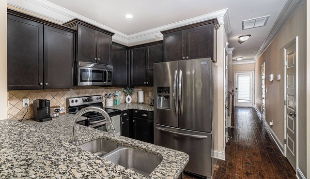 Cozy three bedroom 7 minutes from MidCity/Orion Amphitheatre