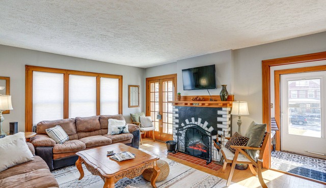 Cozy Tiffin House w/Private Pool: 1 Mi to Town!