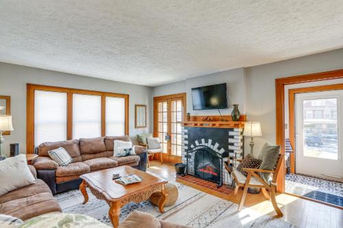 Cozy Tiffin House w/Private Pool: 1 Mi to Town!