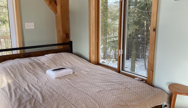 Cozy Timberwood cottage on 75 acres of privacy.