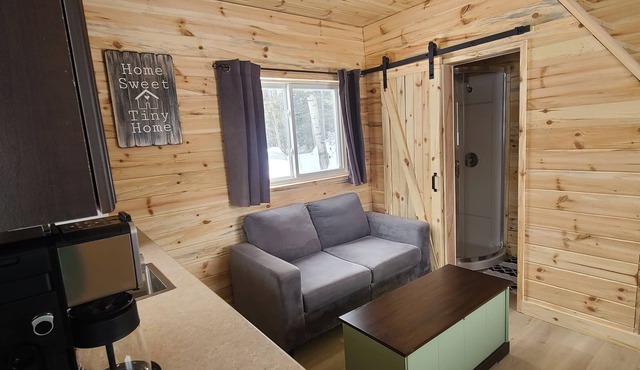 Cozy Tiny Cabin | Escape the City