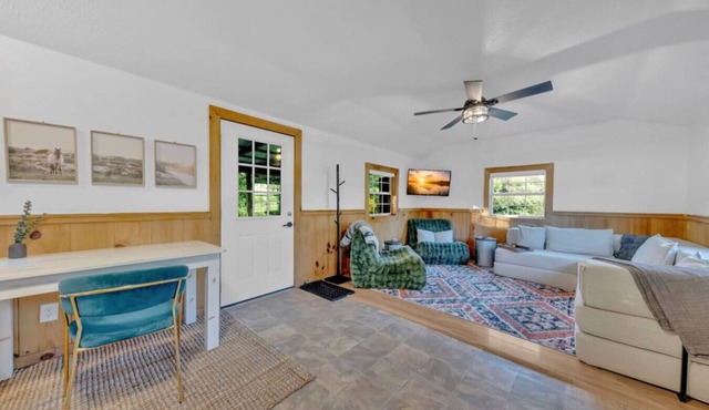 Cozy Tiny Home by Big South Fork