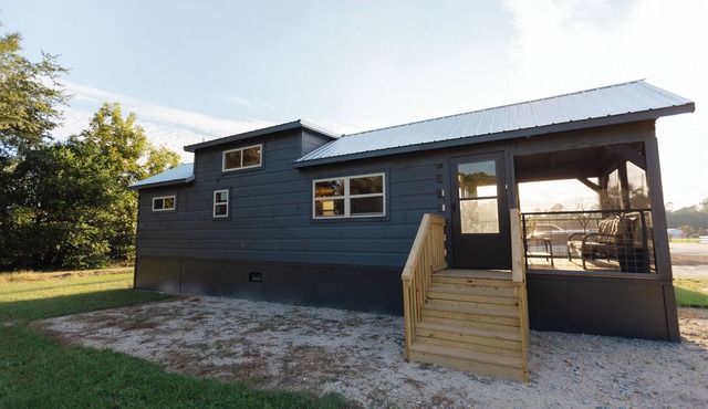 Cozy Tiny Home Cottage in a fantastic Aiken location - rare find