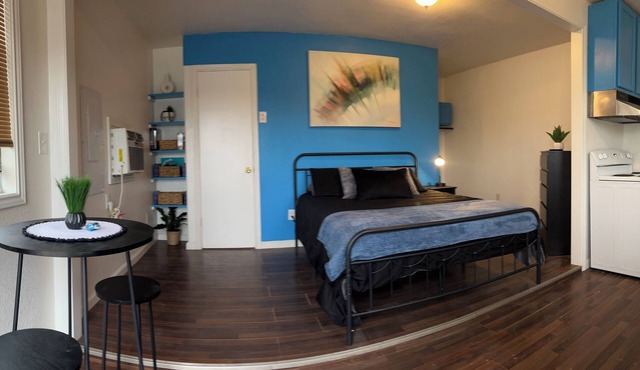Cozy Tiny Home In Campground with AC and WiFi in Texarkana TX
