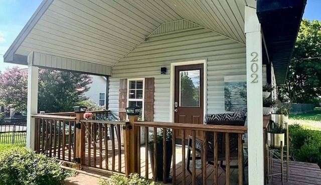 Cozy Tiny Home - Open Concept - Minimal Medina