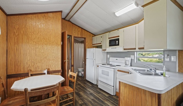 Cozy tiny house near Darlington Raceway in South Carolina