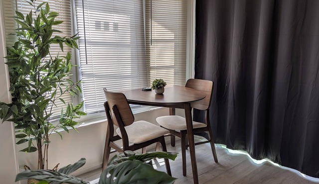 Cozy Tiny Woodland Escape: Hot Tub, Fire Pit, Lakes