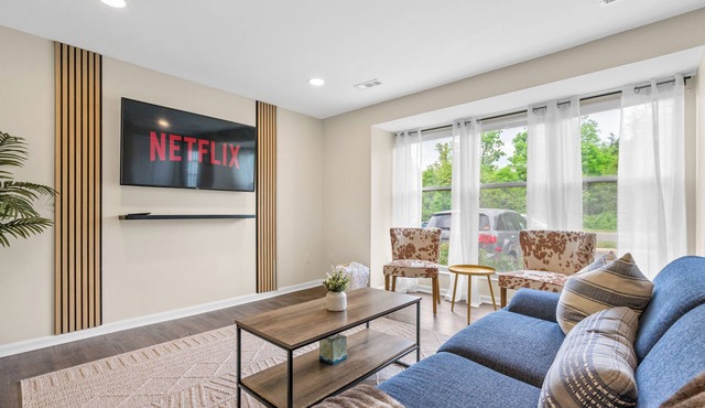 Cozy Townhome - 7 min from Dulles Aiport/35 min to DC!