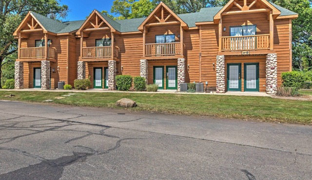 Cozy Townhome, Half Mi to Starved Rock State Park!