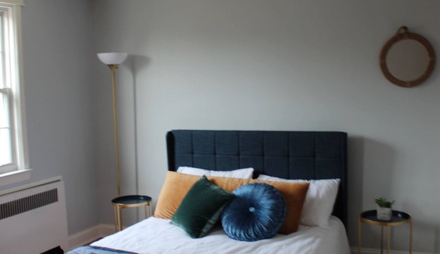 Cozy townhome in Catonsville, pet and family friendly!