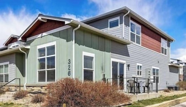 Cozy townhome in old town north dogs, Bikes.