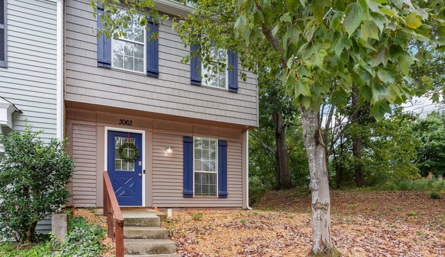 Cozy Townhome in the Heart of Doraville - convenient to all ATL has to offer!