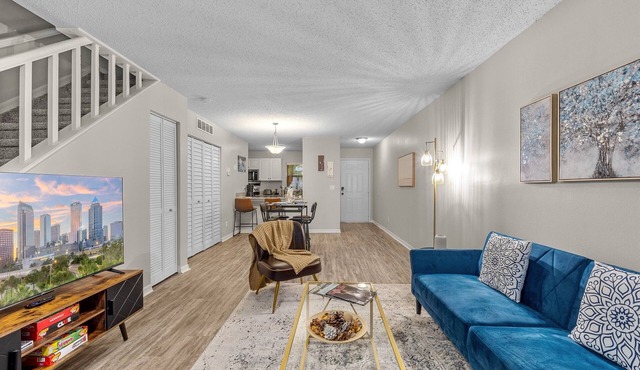 Cozy Townhome| Moffitt| Pool| Gym| Fast WiFi| 2B2B