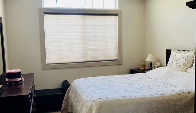 Cozy townhome with 1 bedroom and WiFi, AC in enjoyable Beaverton