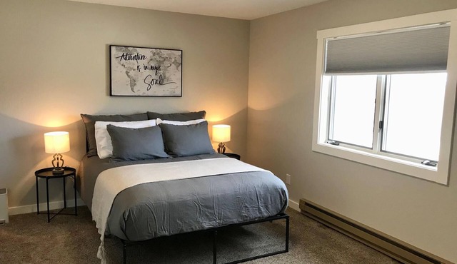 Cozy townhouse close to Hospital & Capital