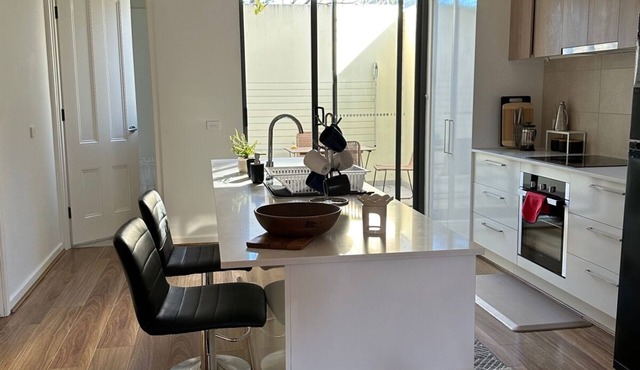 Cozy Townhouse in Werribee centre